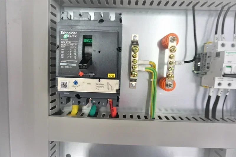Outdoor Power Distribution Cab - Outdoor Power Board Box recensione e prezzo